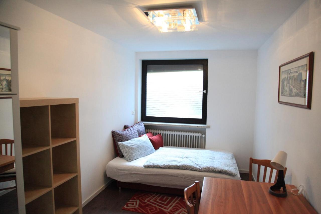 Bezaubernder Bungalow Im Fuenfseenland Naehe S-Bahn غاوتٍنْجْ المظهر الخارجي الصورة